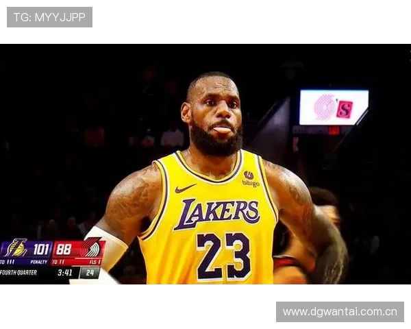 詹姆斯接球三分制胜26投14中轰赛季新高32分引领球队前行